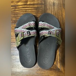Chaco X Thomas Rhett Chillos rainbow trout sandal Women’s Size 6